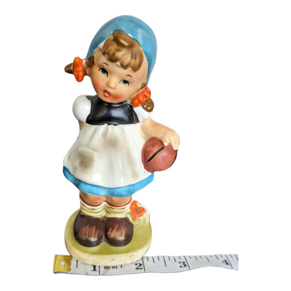 Ceramic Figurine Little Girl Holding Basket Ball
VINTAGE - Picture 3 of 8